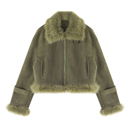 Veste courte  en cuir et fourrure doublée de daim