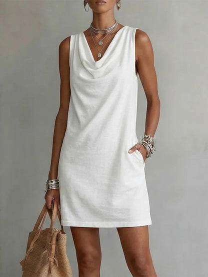 Robe courte sans manches