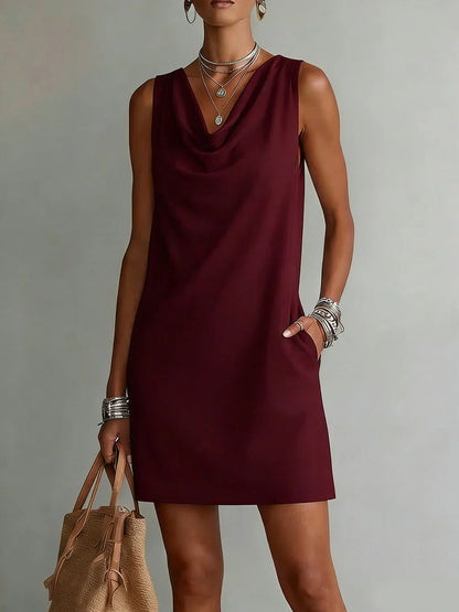 Robe courte sans manches