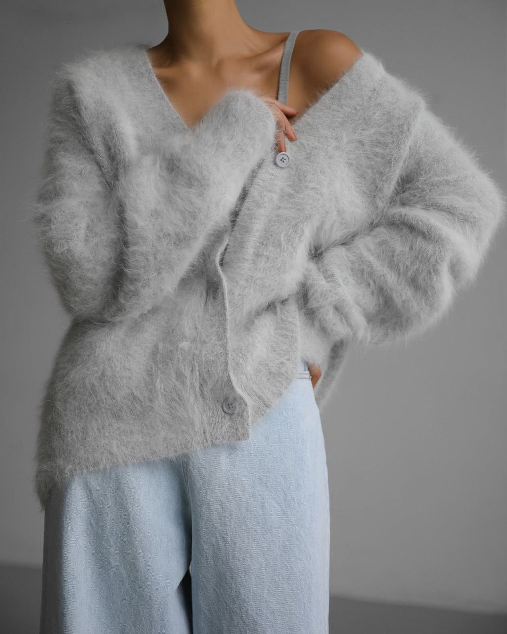 Perlinia Cardigan à Col V, look élégant